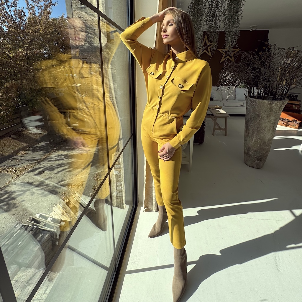 Golden Glow Overal2